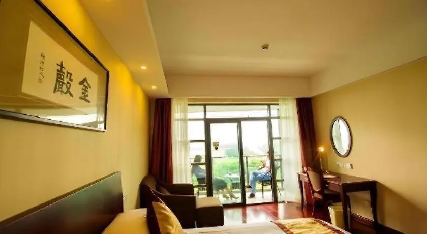 Greentree Inn Jiangsu Suzhou New District Science And Technology College Business Hotel 3*, Suzhou (Jiangsu)